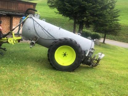 Bild 3:Vakuumfass 3.000 l für Steilhang