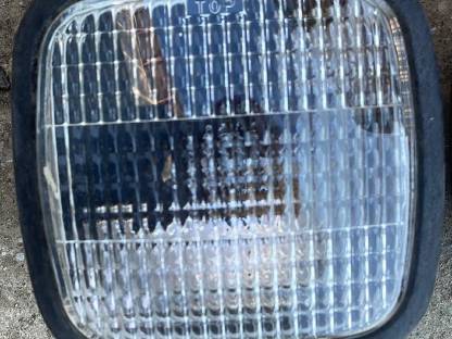 Bild 2:Case JX 95 Scheinwerfer