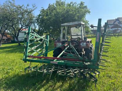 Bild 6:Egge Feldherr 4,8 m AB