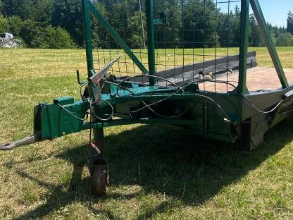 Bild 2:Tieflader-Anhänger