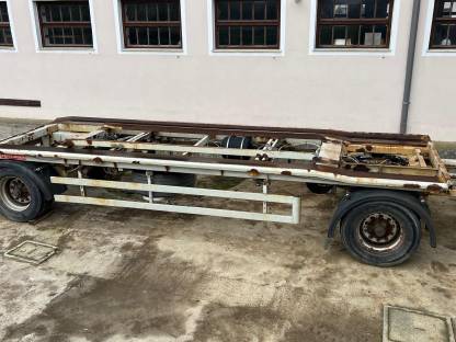 Bild 3:Containeranhänger, Ballenwagen, Plateauwagen, Ballenanhänger