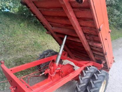 Bild 4:Bergtraktor Caron 245