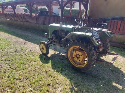 Bild 2:STEYR Traktor T80
