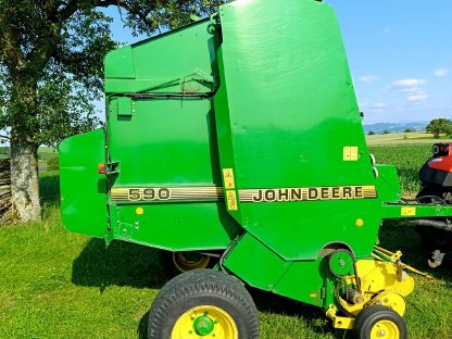 Bild 2:John Deere 590