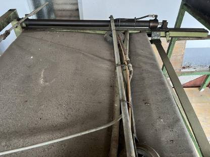 Bild 4:Großkistenentleerung inkl. Förderband