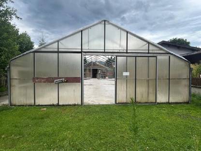 Gewächshaus abgebaut
