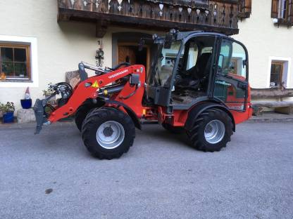 Weidemann Hoftrac 2070