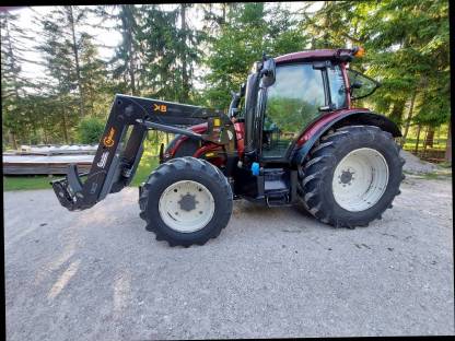 Valtra N 114E