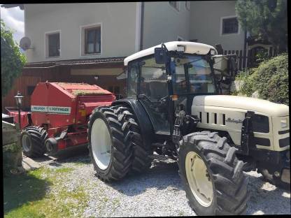 Lohnpressen Pöttinger Rollprofi 3120