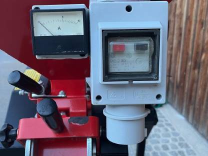 Bild 2:Getreidequetsche Gruber 1022/16