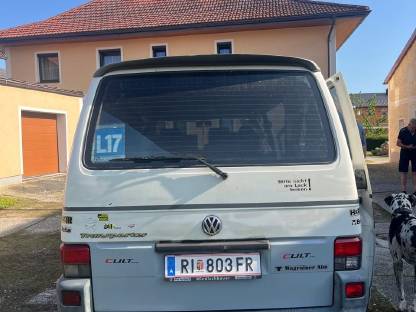 Bild 2:VW Kleinbus T4