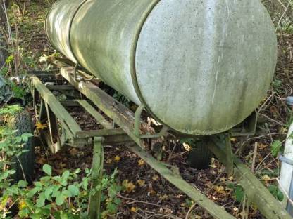 Bild 5:Wasserfass, Wasserbecken, mit Räder, kein Güllefass