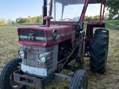 Bild 2:Massey Ferguson 165 mit Frontlader