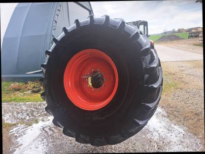 Bild 6:2 Stk. Kompletträder 680/85 R32