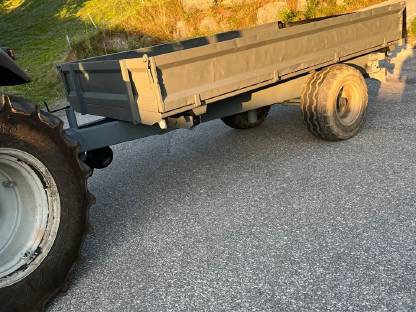 Bild 2:3-Seiten Kipper Maraton Einachs