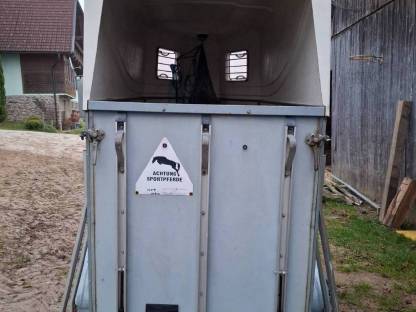 Bild 5:Pferdeanhänger Blomert