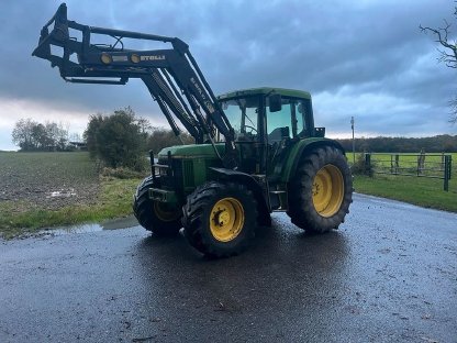 John Deere 6400 mit Frontlader PowerQuad, Druckluftbremse