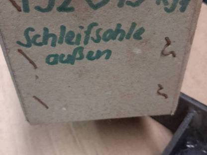 Bild 3:IHC Mähbalken Schleifsohle außen
