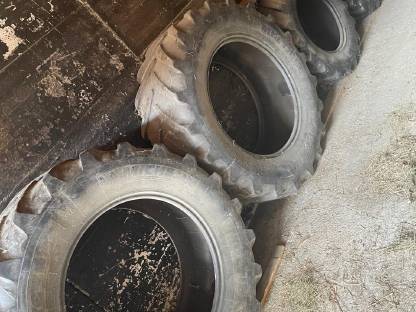 Traktorreifen 440/65R24, 540/65R34
