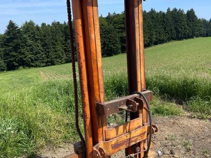 Bild 3:Hubgerüst 4 m Stapler