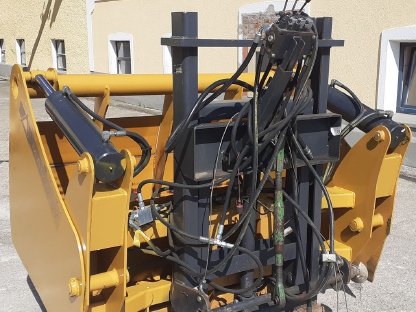 Bild 3:Siloschneidzange aus Betriebsauflösung zu verkaufen