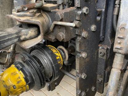 Bild 2:Deutz DX 4.51 AgroXtra Cramer Scharmüller Rasterschiene