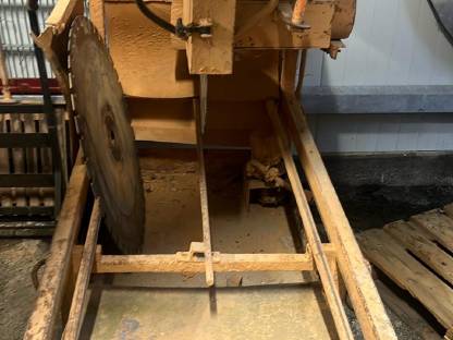 Ziegelschneidmaschine