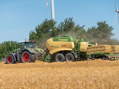 Bild 2:Stroh - Ernte 2025