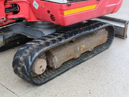 Bild 4:Takeuchi TB 228 – mit neuem Löffelpaket und Vollkabine