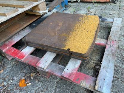 Bild 3:Weidemann 1390 Gewicht, Heckgewicht