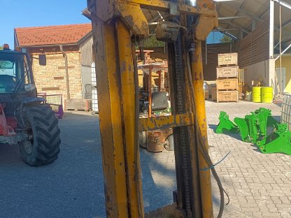 Bild 2:Staplerhubmast