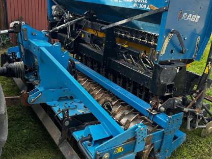 Bild 2:Sämaschine Rabe Multidrill