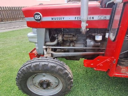 Bild 3:Verkauf eines Traktors Massey Ferguson 135