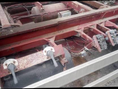 Bild 3:Tridem Fahrgestell - Abrollanhänger