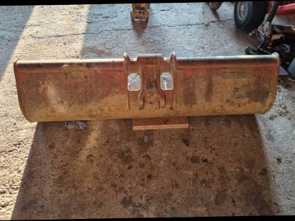 Bild 2:Morin Böschungslöffel, Schnellwechsler