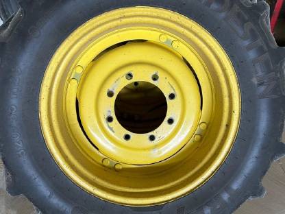 Bild 3:Kompletträder John Deere 6125