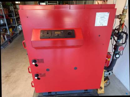 Bild 4:Hoval Agrolyt Holzvergaser