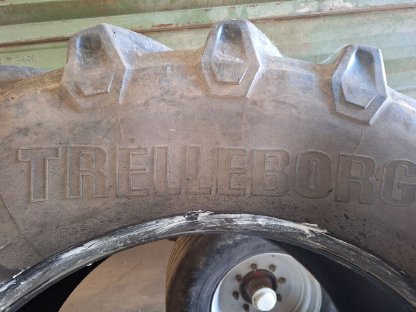 Bild 2:Traktorreifen Trelleborg TM800