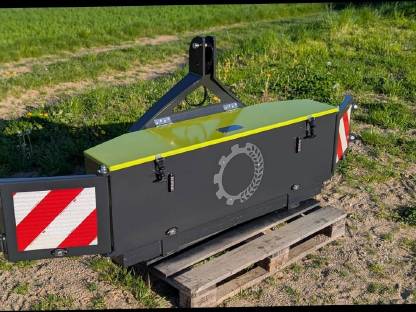 Bild 2:Frontkiste Traktorbox Frontbox Werkzeugkiste Frontgewicht