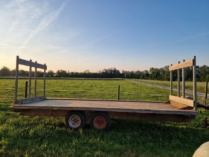 Bild 3:Ballentransportanhänger – Robust & Zuverlässig (Eigenbau)