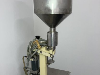 Bild 2:Öl Abfüllanlage