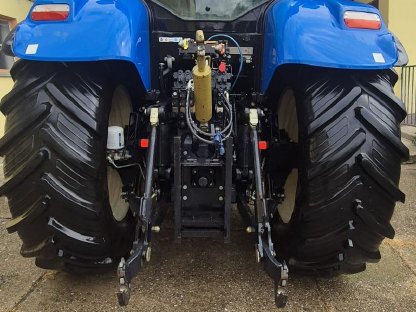 Bild 3:New Holland T 7030