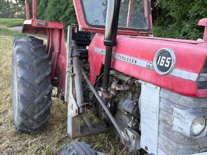 Bild 3:Massey Ferguson 165 mit Frontlader