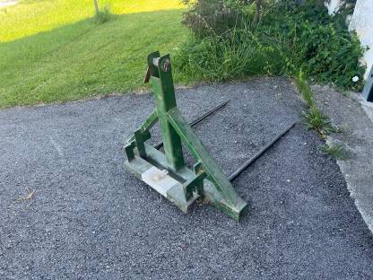 Bild 2:Verkaufe Ballentransportgerät für die Ackerschiene