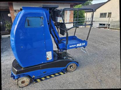 Bild 2:Arbeitsbühne Hebebühne Gelenkmastbühne Hubsteiger UpRight MB