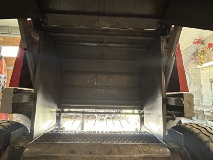 Bild 3:Rundballenpresse Fort FP1200K