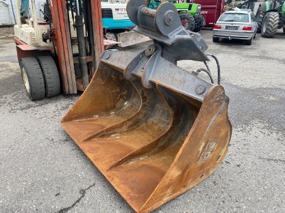 Bild 3:Planierlöffel