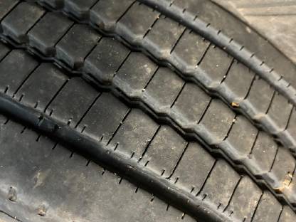 Bild 5:Tiefladerreifen Felgen 215/75R17,5