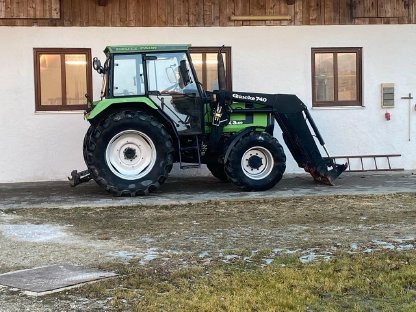 Bild 2:Deutz DX 3.50 mit Frontlader