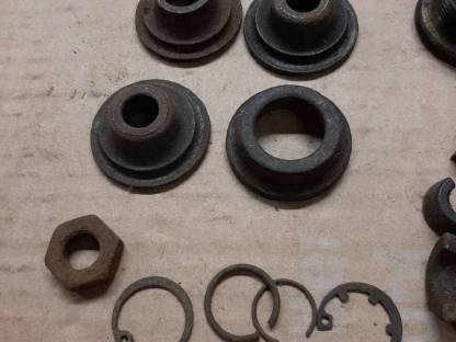 Bild 3:Restteile Motor überwiegend Deutz